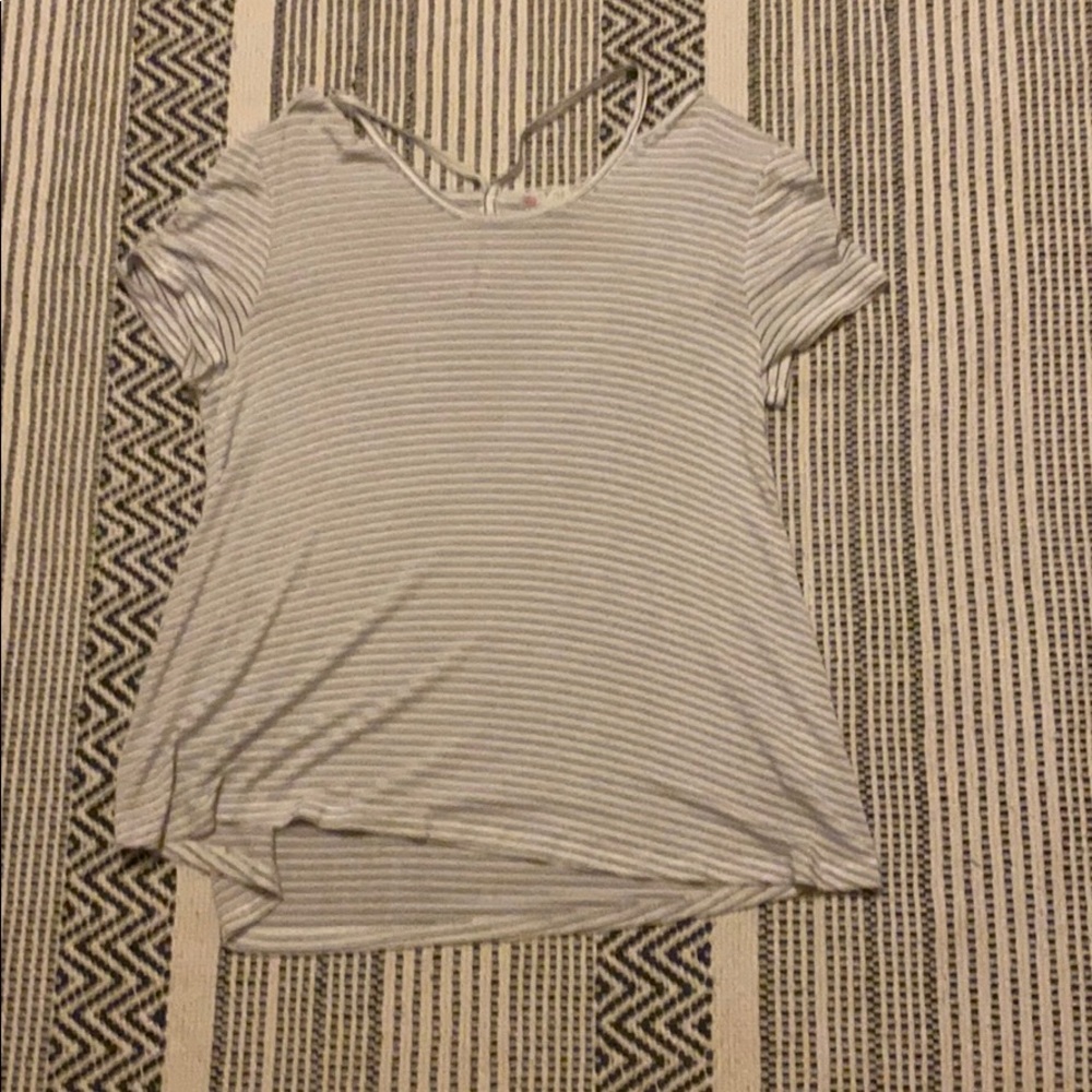 plain striped tee w detail